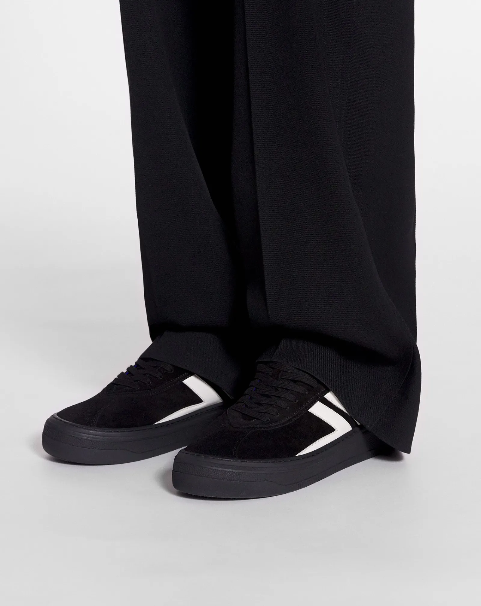 New x future leather cash sneakers for women Women Sneakers