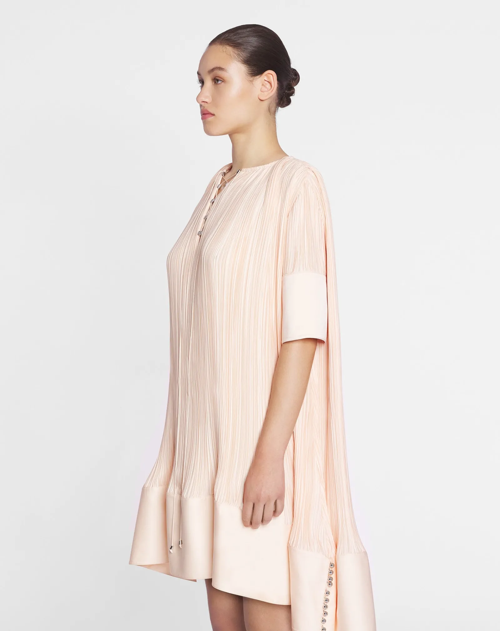 Outlet Short-sleeved pleated dress Women Dresses